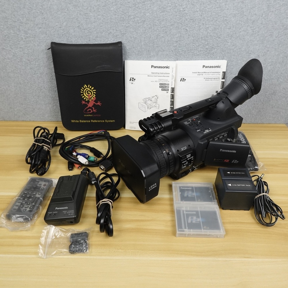 Panasonic AG-HVX200P DVCPRO HD P2 3CCD Camcorder Leica Dicomar Lens w Extras